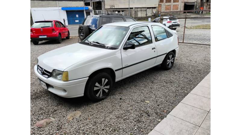 CHEVROLET - KADETT - 1996/1996 - Branca - R$ 11.900,00