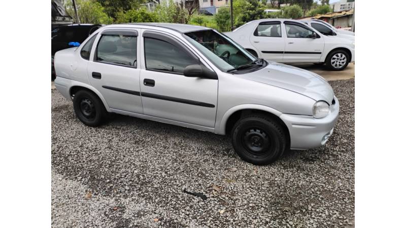 CHEVROLET - CORSA - 2003/2003 - Prata - R$ 17.500,00