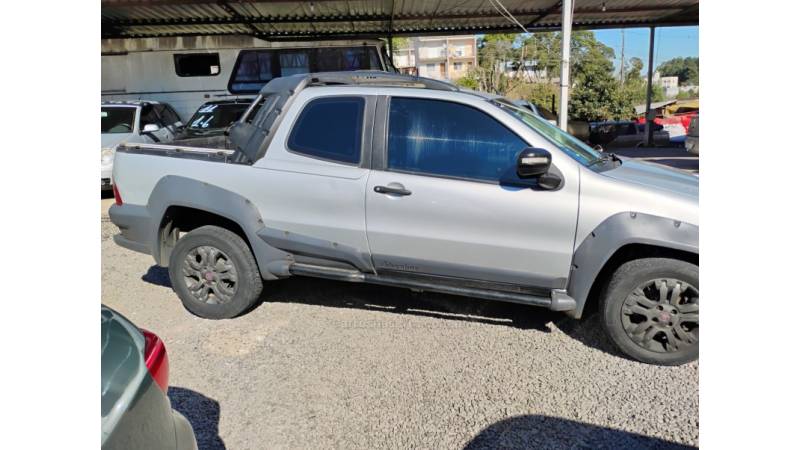FIAT - STRADA - 2012/2012 - Prata - R$ 44.000,00