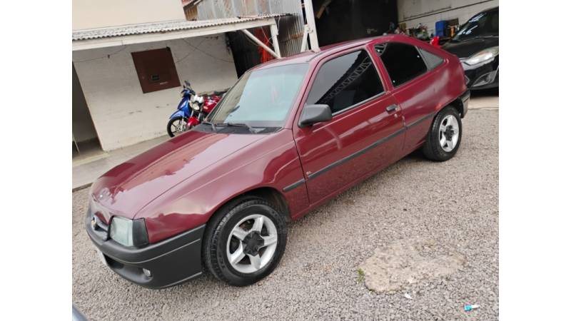 CHEVROLET - KADETT - 1997/1997 - Vermelha - R$ 12.500,00