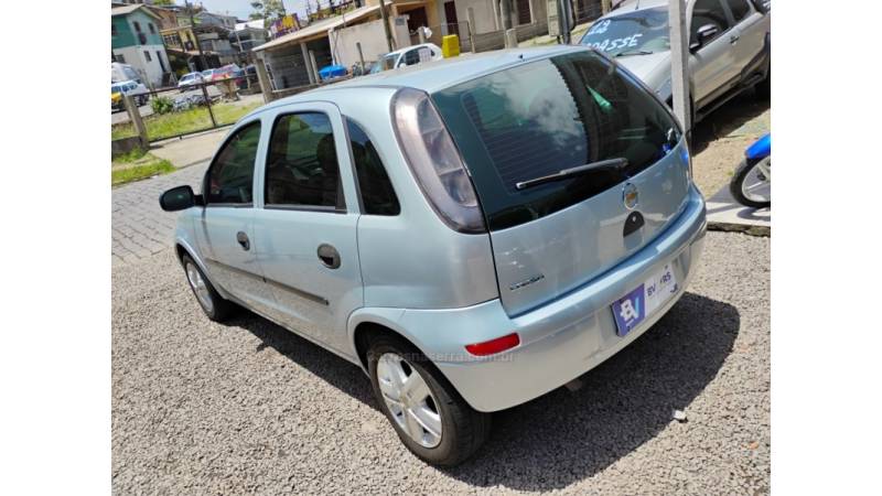 CHEVROLET - CORSA - 2009/2009 - Prata - R$ 25.800,00