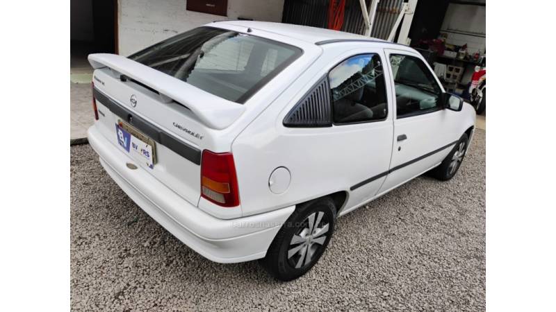 CHEVROLET - KADETT - 1996/1996 - Branca - R$ 11.900,00