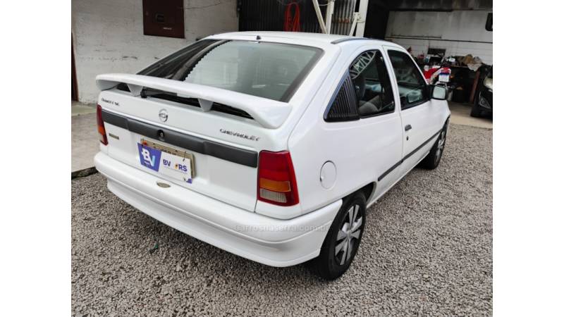 CHEVROLET - KADETT - 1996/1996 - Branca - R$ 11.900,00