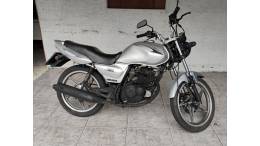 SUZUKI - YES - 2012/2012 - Prata - R$ 6.500,00