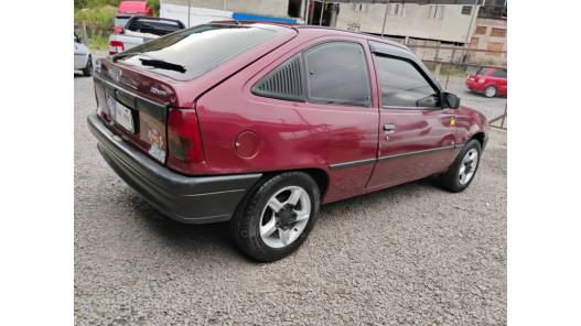 CHEVROLET - KADETT - 1997/1997 - Vermelha - R$ 12.500,00