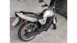 SUZUKI - YES - 2012/2012 - Prata - R$ 6.500,00