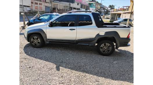 FIAT - STRADA - 2012/2012 - Prata - R$ 44.000,00