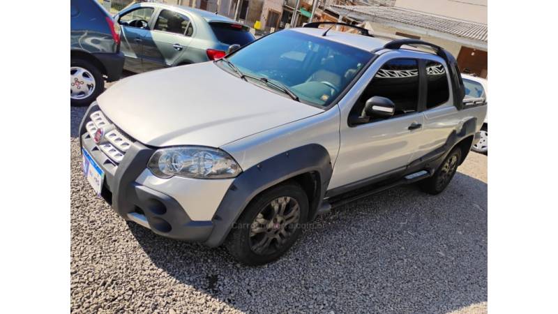 FIAT - STRADA - 2012/2012 - Prata - R$ 44.000,00