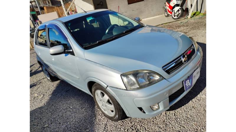 CHEVROLET - CORSA - 2008/2008 - Prata - R$ 27.000,00