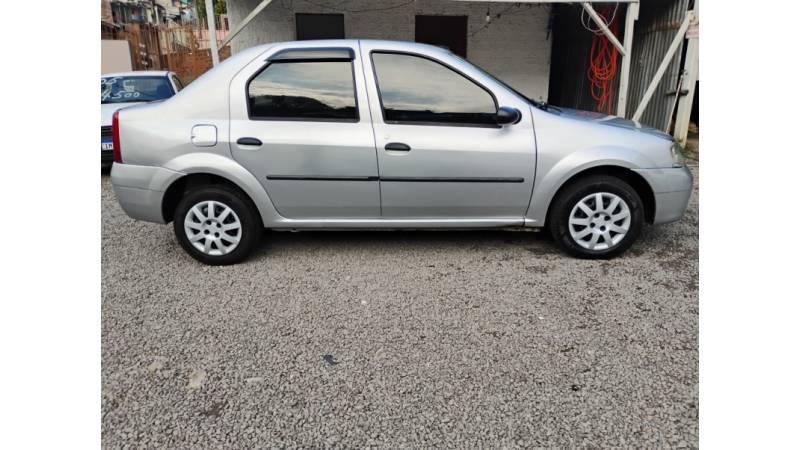 RENAULT - LOGAN - 2009/2009 - Prata - R$ 23.500,00